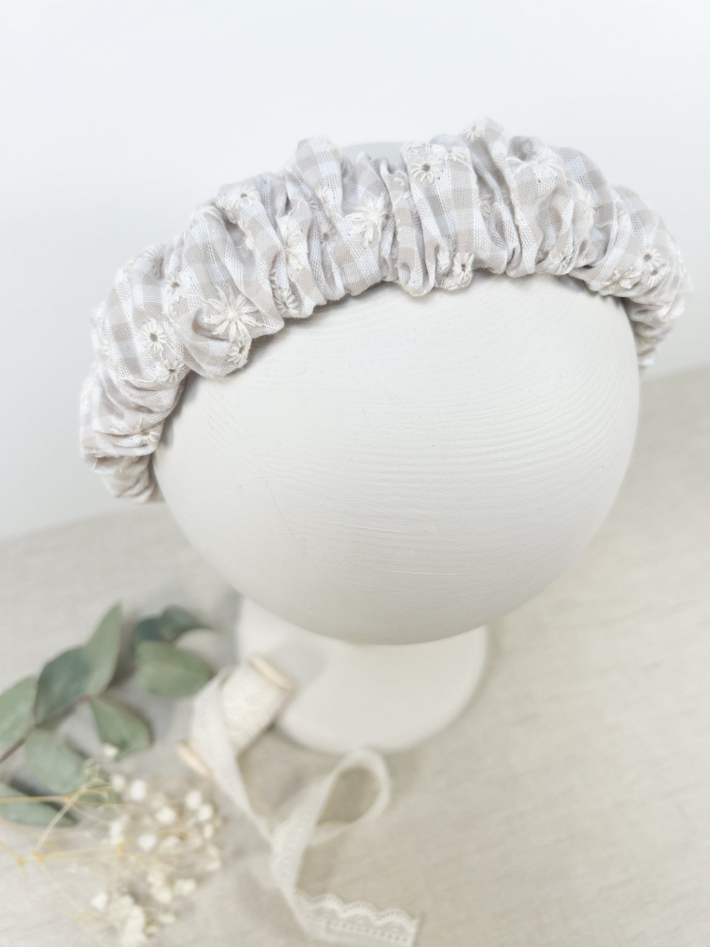 Diadema fruncida Cottage