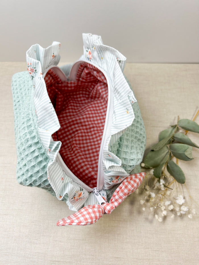 Neceser con volantito