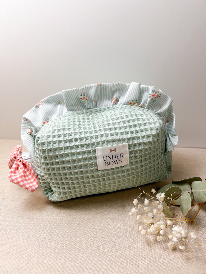 Neceser con volantito